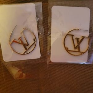 Gold or Silver 1 inch hoops
